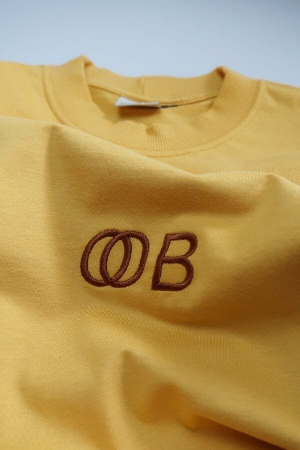 Alternative view of Camiseta OOB logo - Amarela