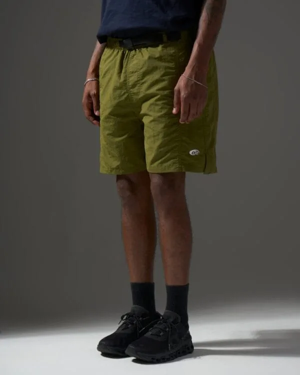 Alternative view of Shorts OOB - Verde