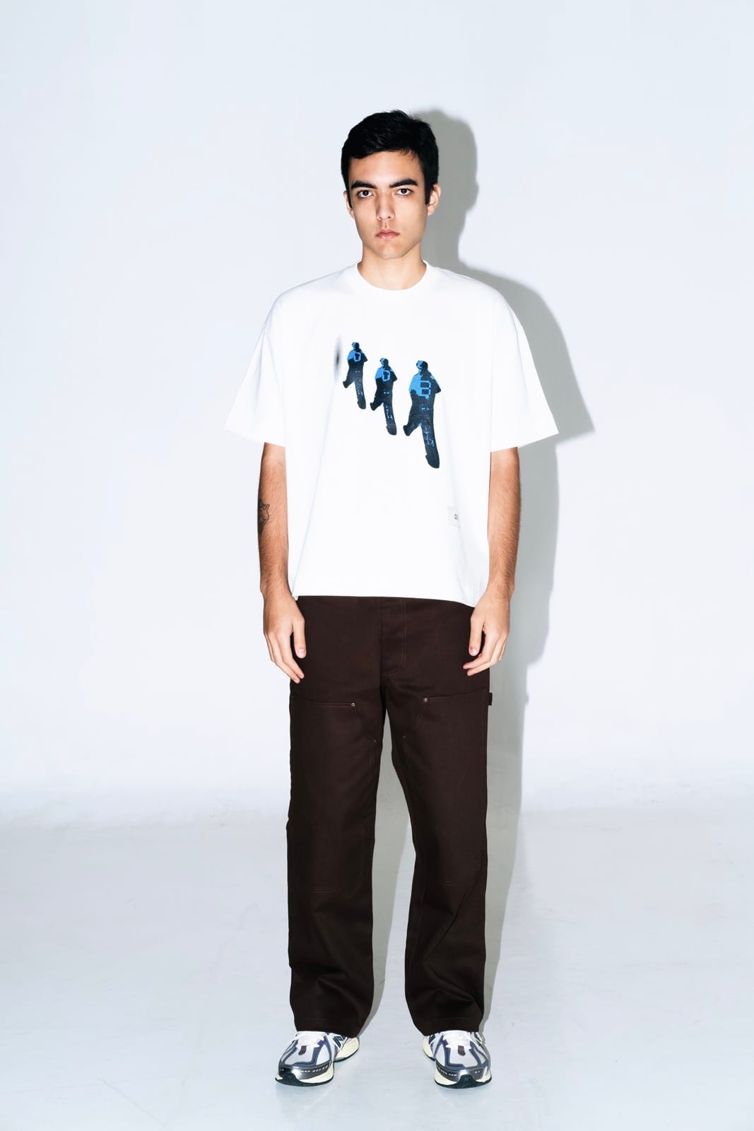 Camiseta Out Of Box portal - Off white - Imagem 6