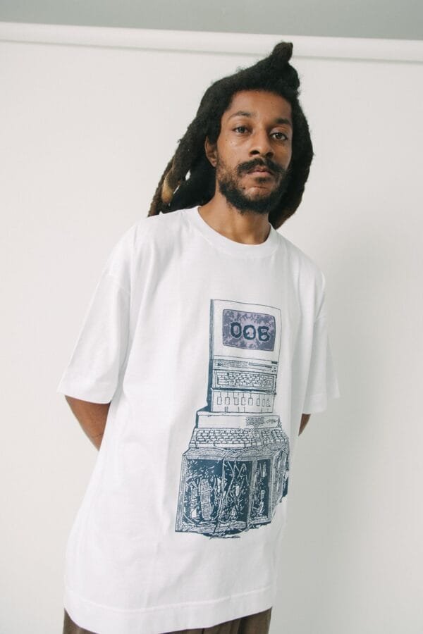 Alternative view of Camiseta Oversized Out Of Box PC 2000 - Branca