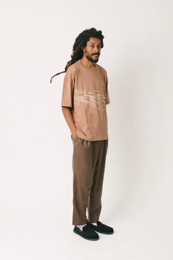 Alternative view of Camiseta Oversized Out Of Box Design - Argila